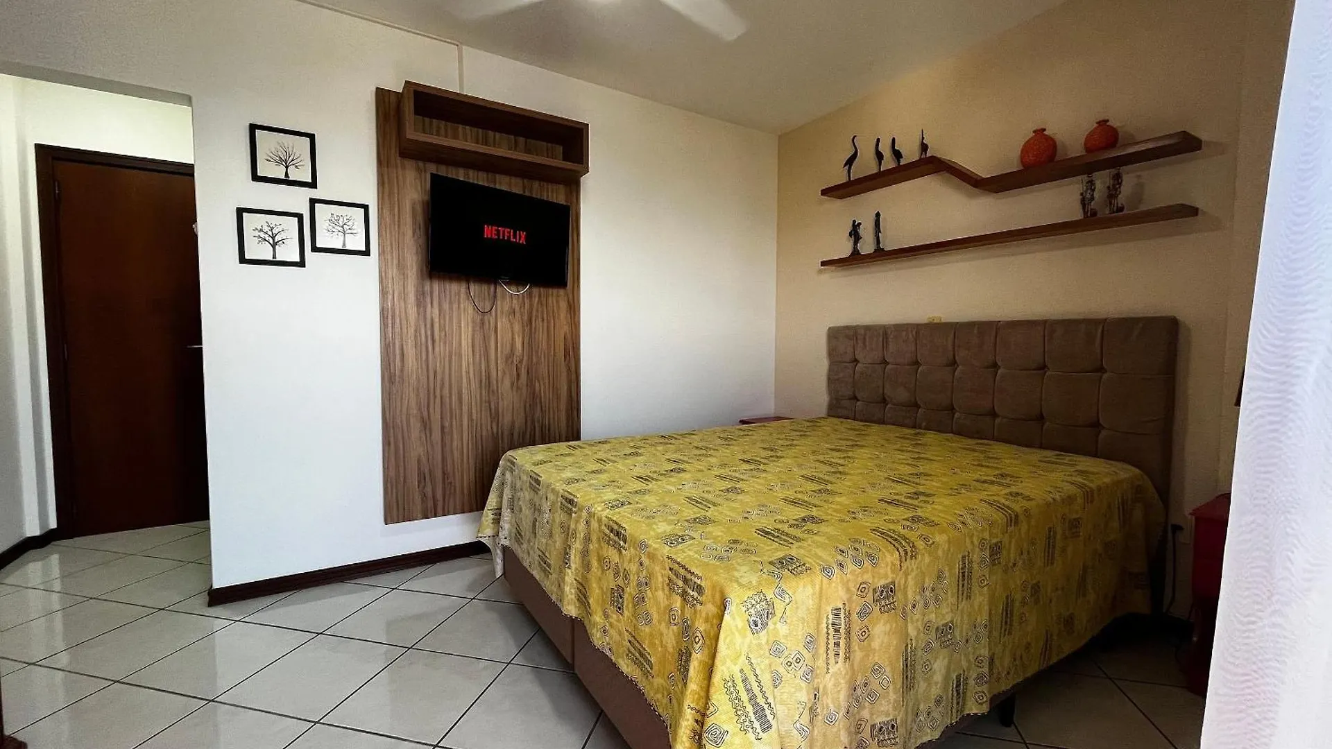 B250 - Apto 3 Quartos Com Vista Mar Sobre Avenida Bombinhas Apartamento